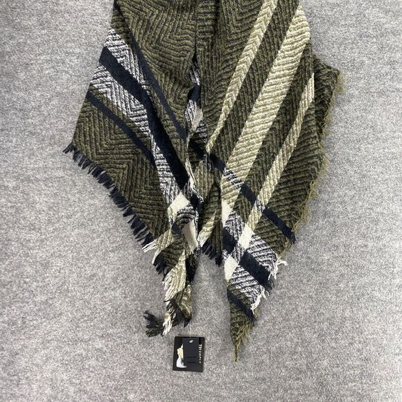 New David And Young Triangle Scarf Women Gray Striped Fringe Neck Warmer Casual - Picture 4 of 8